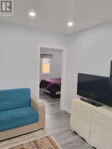 16 73rd Street North Wasaga Beach ON L9Z 2X6