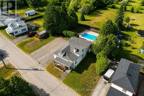 26 Lane Street Madawaska Valley ON K0J 1B0