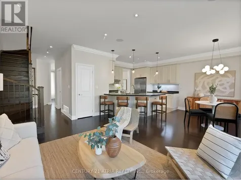 33 Bloorview Place Toronto (don Valley Village) ON M2J 0B2