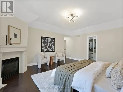 33 Bloorview Place Toronto (don Valley Village) ON M2J 0B2