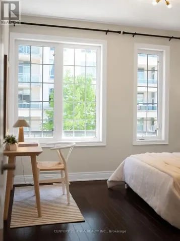 33 Bloorview Place Toronto (don Valley Village) ON M2J 0B2