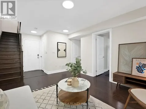 33 Bloorview Place Toronto (don Valley Village) ON M2J 0B2