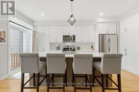 32 Duncanville Street Russell ON K4R 0E8