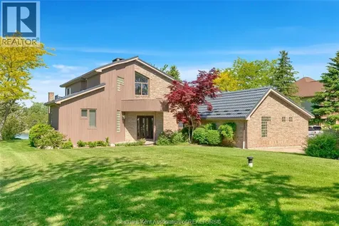 10691 Lakeview Drive Chatham ON N7M 5J3