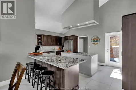 10691 Lakeview Drive Chatham-kent ON N7M 5J3