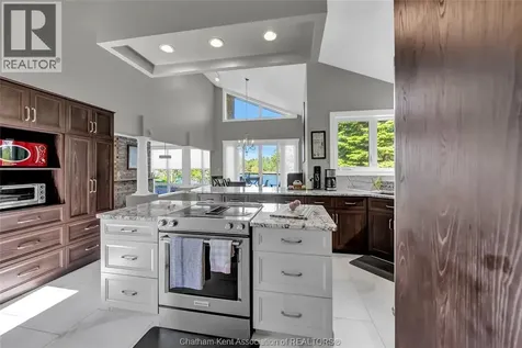 10691 Lakeview Drive Chatham-kent ON N7M 5J3