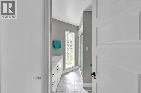10691 Lakeview Drive Chatham-kent ON N7M 5J3