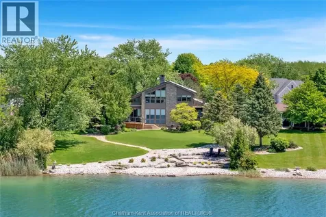 10691 Lakeview Drive Chatham ON N7M 5J3