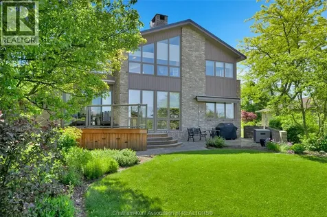 10691 Lakeview Drive Chatham ON N7M 5J3