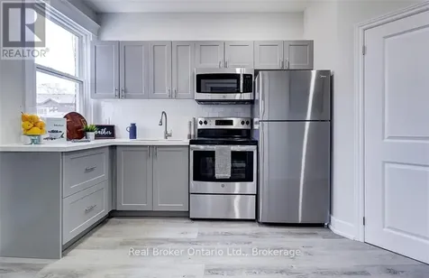 647 Wilson Street Hamilton (gibson) ON L8L 1V3