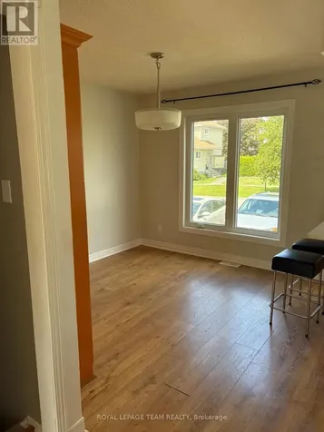 30 Mcdermot Court Ottawa ON K2L 3V3