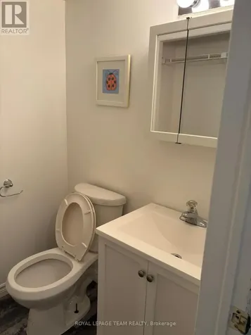 30 Mcdermot Court Ottawa ON K2L 3V3