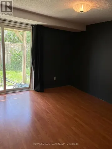 30 Mcdermot Court Ottawa ON K2L 3V3