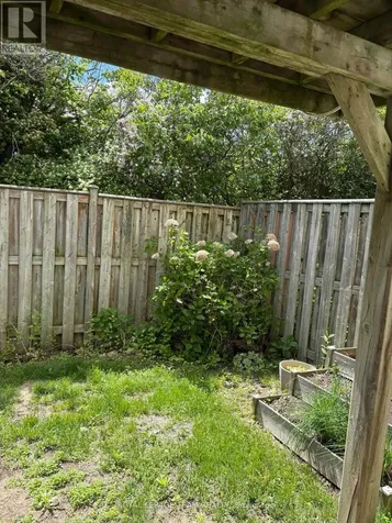 30 Mcdermot Court Ottawa ON K2L 3V3