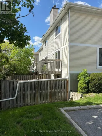 30 Mcdermot Court Ottawa ON K2L 3V3
