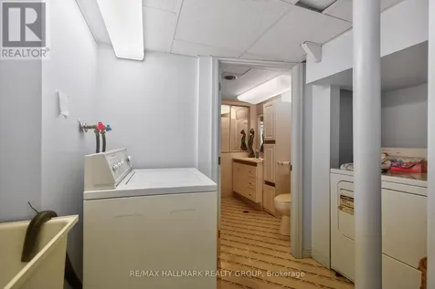 1416 Woodward Avenue Ottawa ON K1Z 7W1