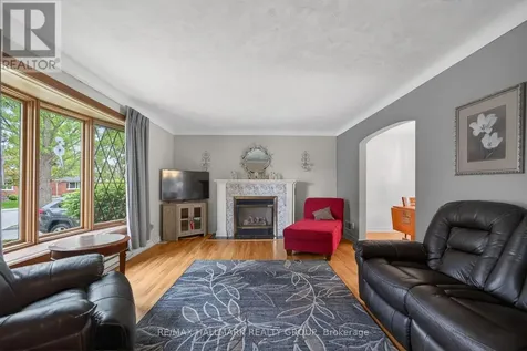 1416 Woodward Avenue Ottawa ON K1Z 7W1