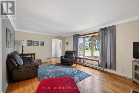 1416 Woodward Avenue Ottawa ON K1Z 7W1