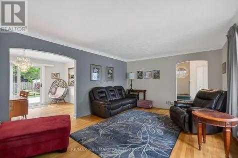 1416 Woodward Avenue Ottawa ON K1Z 7W1