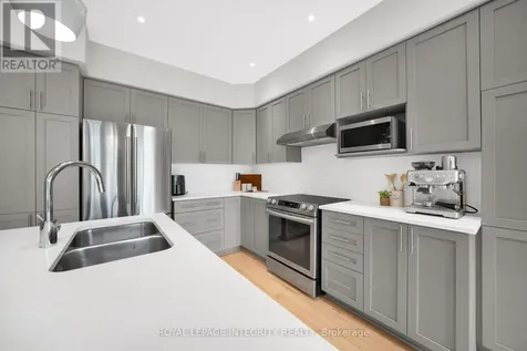 170 Larimar Circle Ottawa ON K1X 0B6
