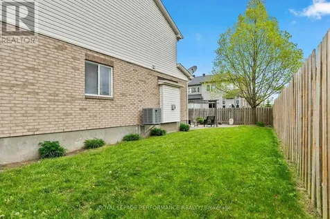 1071 Brasseur Crescent Ottawa ON K4A 5A1