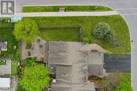 1071 Brasseur Crescent Ottawa ON K4A 5A1