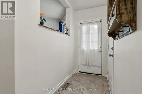 1071 Brasseur Crescent Ottawa ON K4A 5A1