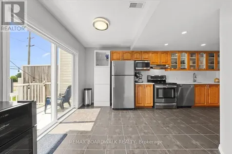 366 Crownridge Drive Ottawa ON K2M 3A4