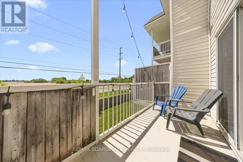 366 Crownridge Drive Ottawa ON K2M 3A4