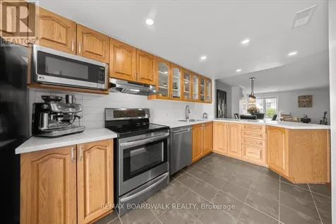 366 Crownridge Drive Ottawa ON K2M 3A4