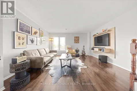 366 Crownridge Drive Ottawa ON K2M 3A4