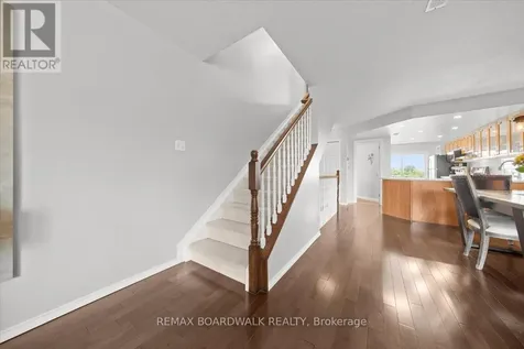 366 Crownridge Drive Ottawa ON K2M 3A4