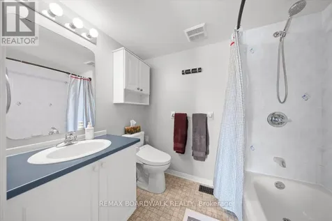 366 Crownridge Drive Ottawa ON K2M 3A4