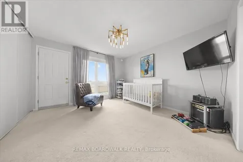 366 Crownridge Drive Ottawa ON K2M 3A4