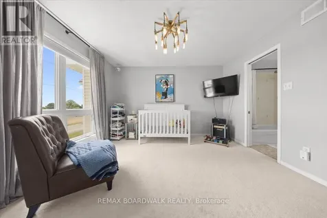 366 Crownridge Drive Ottawa ON K2M 3A4