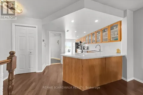 366 Crownridge Drive Ottawa ON K2M 3A4
