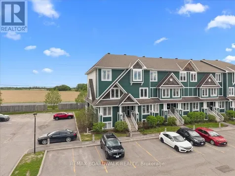 366 Crownridge Drive Ottawa ON K2M 3A4