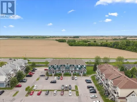 366 Crownridge Drive Ottawa ON K2M 3A4