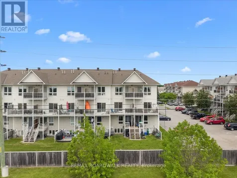 366 Crownridge Drive Ottawa ON K2M 3A4