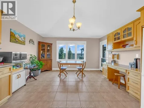 1541 Heatherglen Drive Tecumseh ON N8N 5B3
