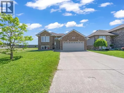 1541 Heatherglen Drive Tecumseh ON N8N 5B3