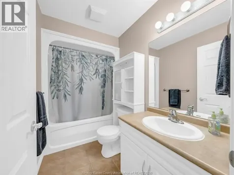 1541 Heatherglen Drive Tecumseh ON N8N 5B3