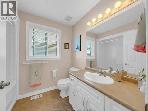 1541 Heatherglen Drive Tecumseh ON N8N 5B3