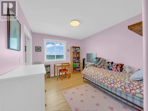 1541 Heatherglen Drive Tecumseh ON N8N 5B3