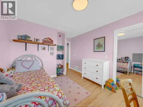 1541 Heatherglen Drive Tecumseh ON N8N 5B3