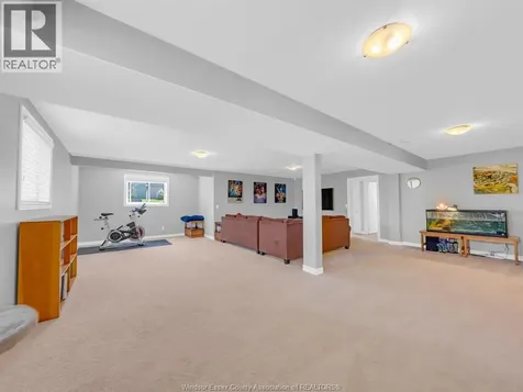 1541 Heatherglen Drive Tecumseh ON N8N 5B3