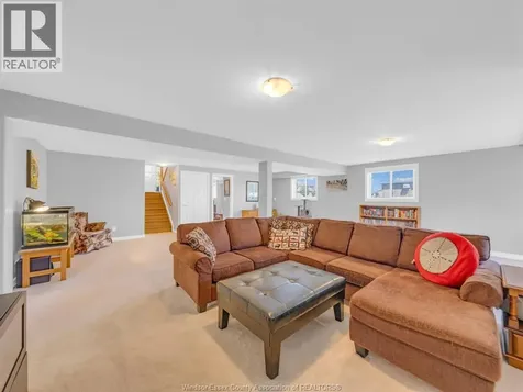 1541 Heatherglen Drive Tecumseh ON N8N 5B3