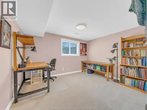 1541 Heatherglen Drive Tecumseh ON N8N 5B3