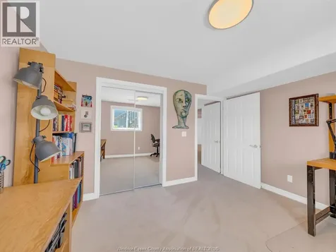 1541 Heatherglen Drive Tecumseh ON N8N 5B3