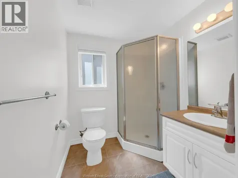 1541 Heatherglen Drive Tecumseh ON N8N 5B3